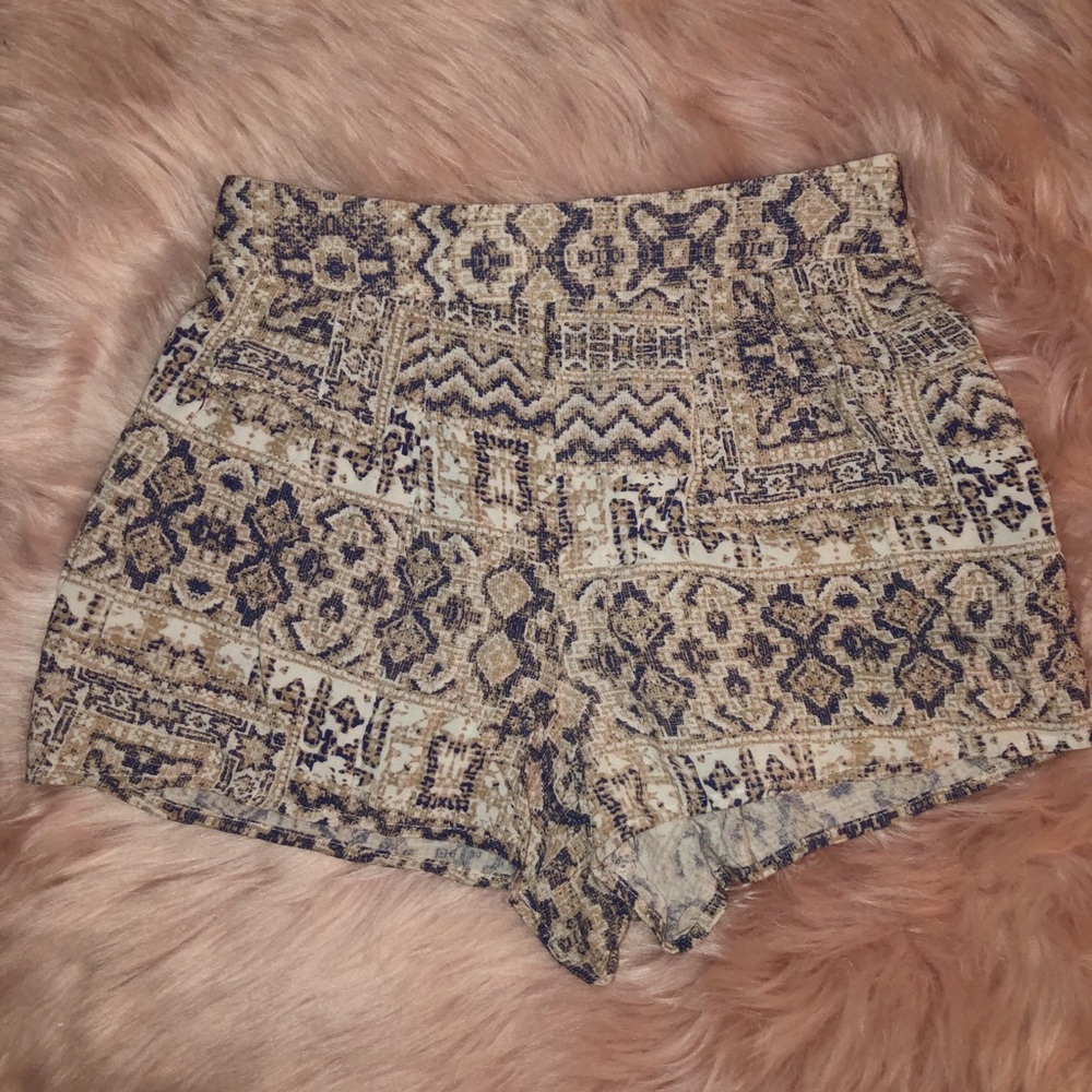 Patterned cloth shorts